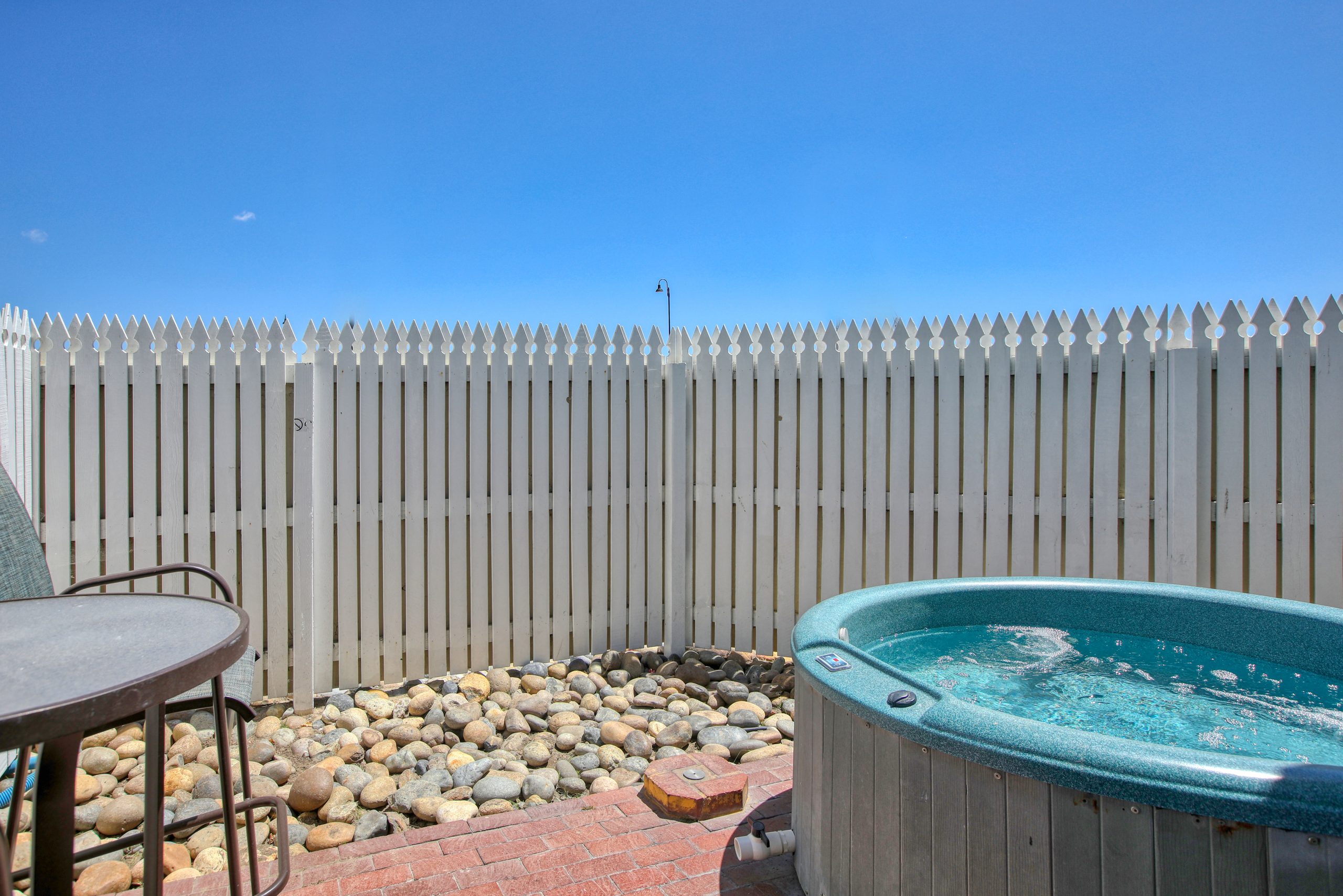 Boardwalk Spa Suite (Room 115)