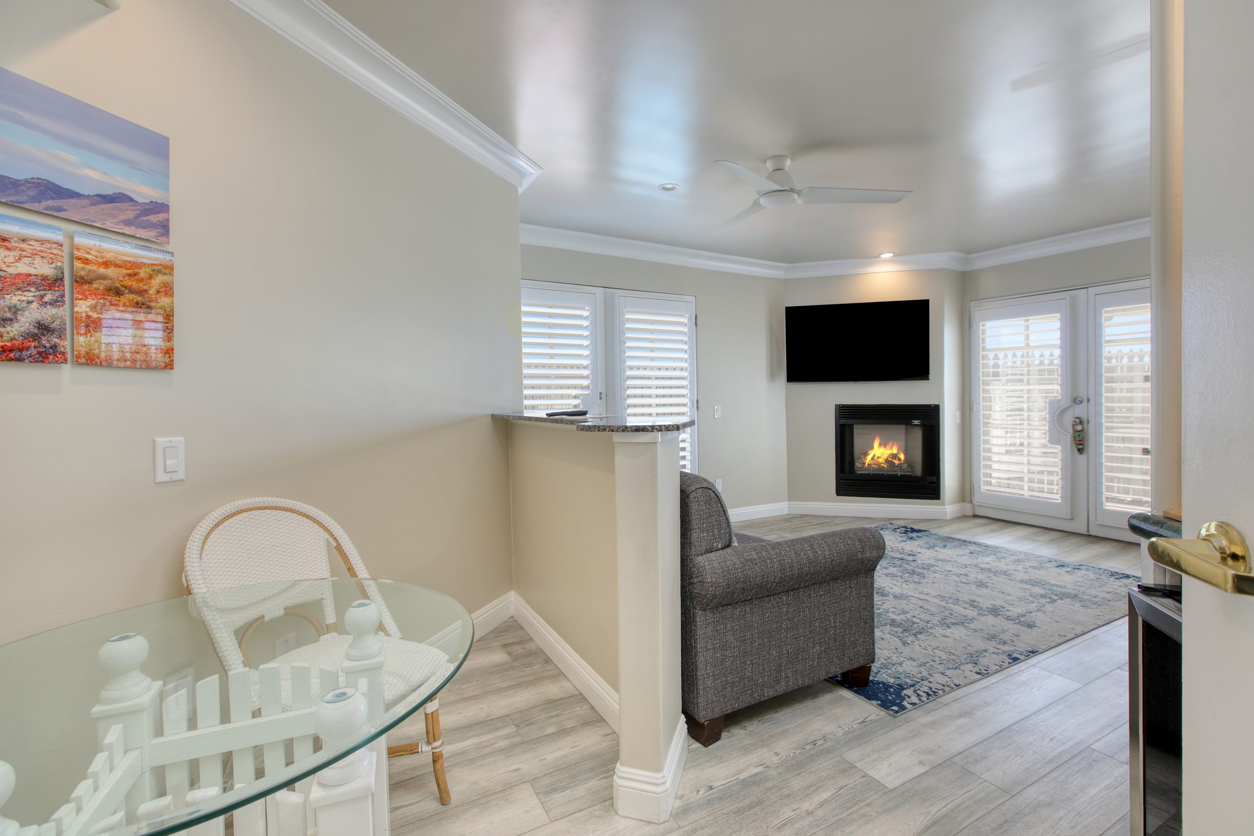 Boardwalk Spa Suite Living Area (Room 115)