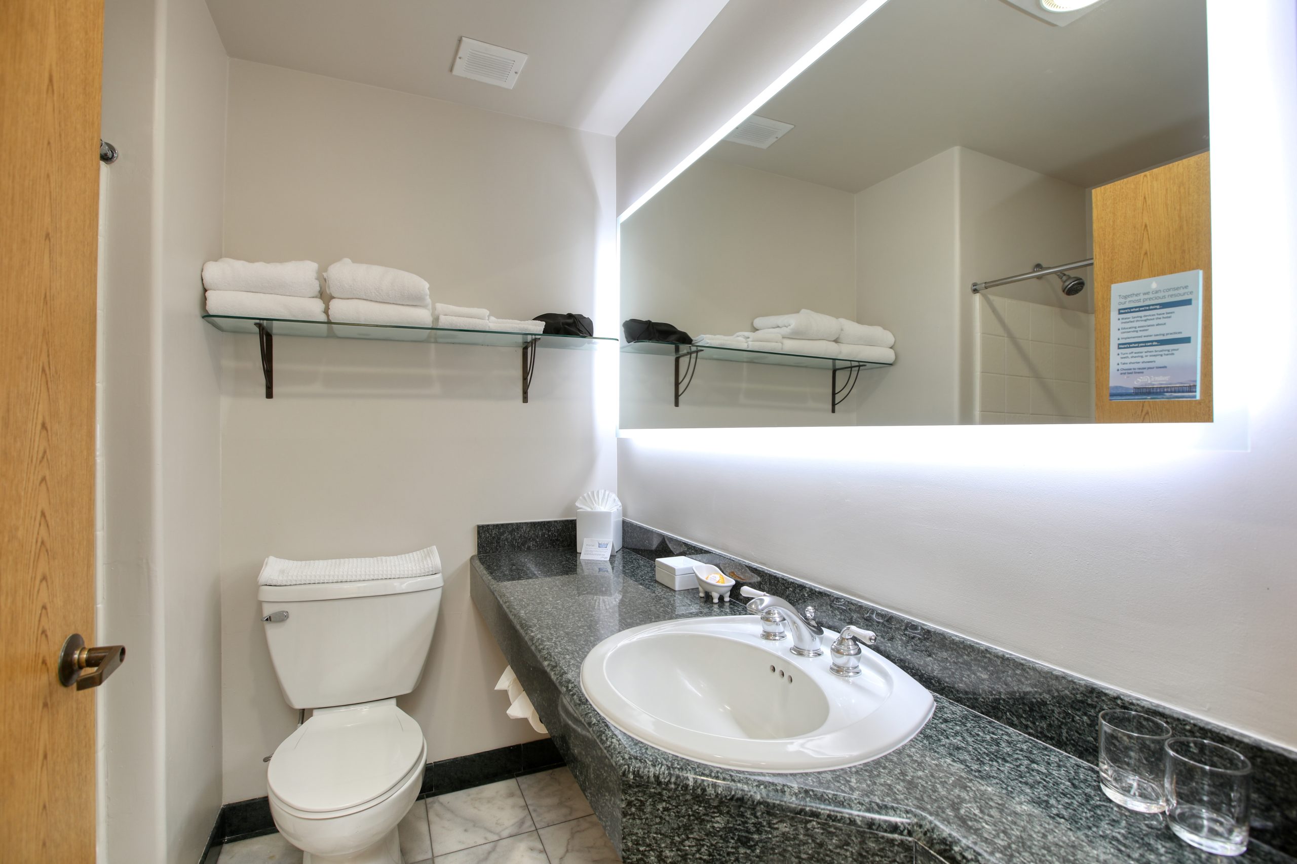 Fireplace King (Room 318)